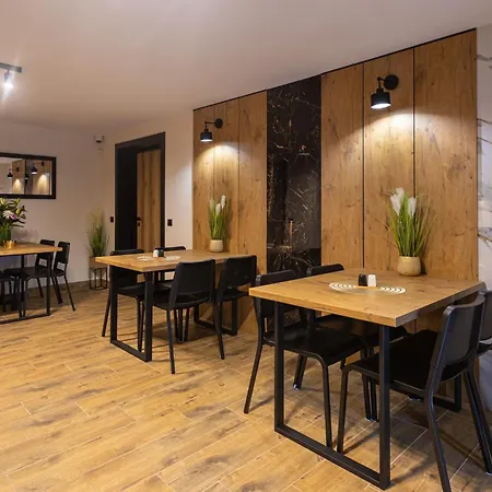 Pod Debem Krynica Morska